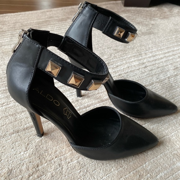 Beautiful ALDO heels - Picture 2 of 4